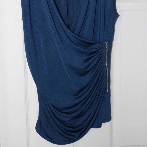 Le Chateau Sleeveless Top with Zipper Accent - Picture 2 of 6